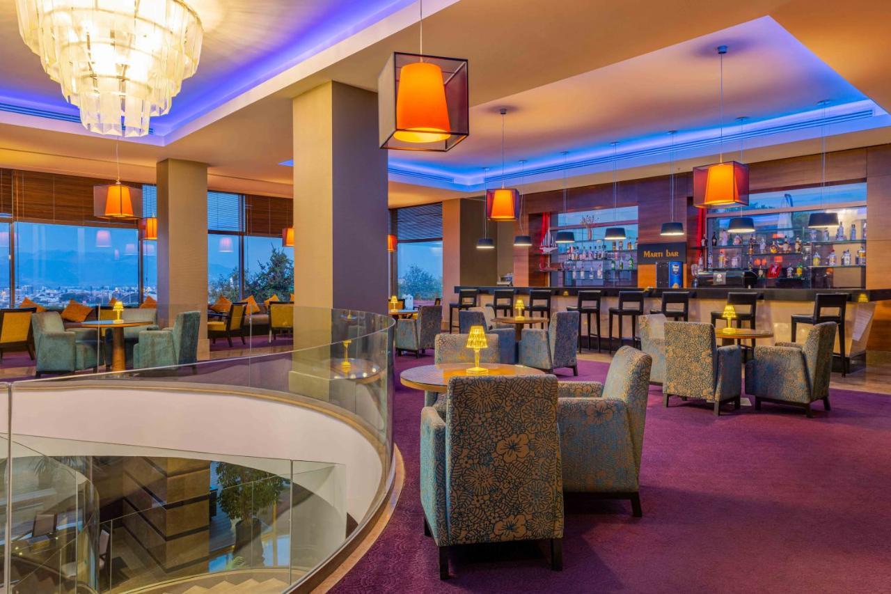 Hotel Celik Palas Convention Center & Thermal Spa Bursa Zewnętrze zdjęcie The bar at the hotel