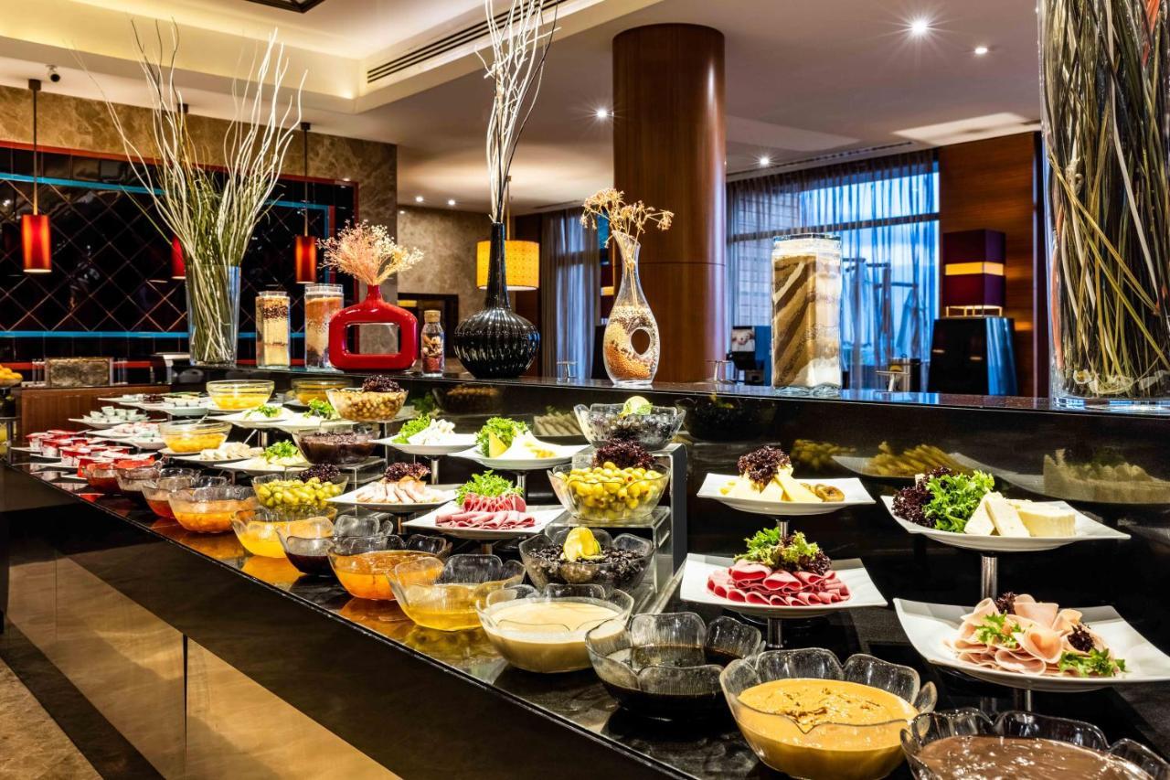 Hotel Celik Palas Convention Center & Thermal Spa Bursa Zewnętrze zdjęcie A buffet at a hotel